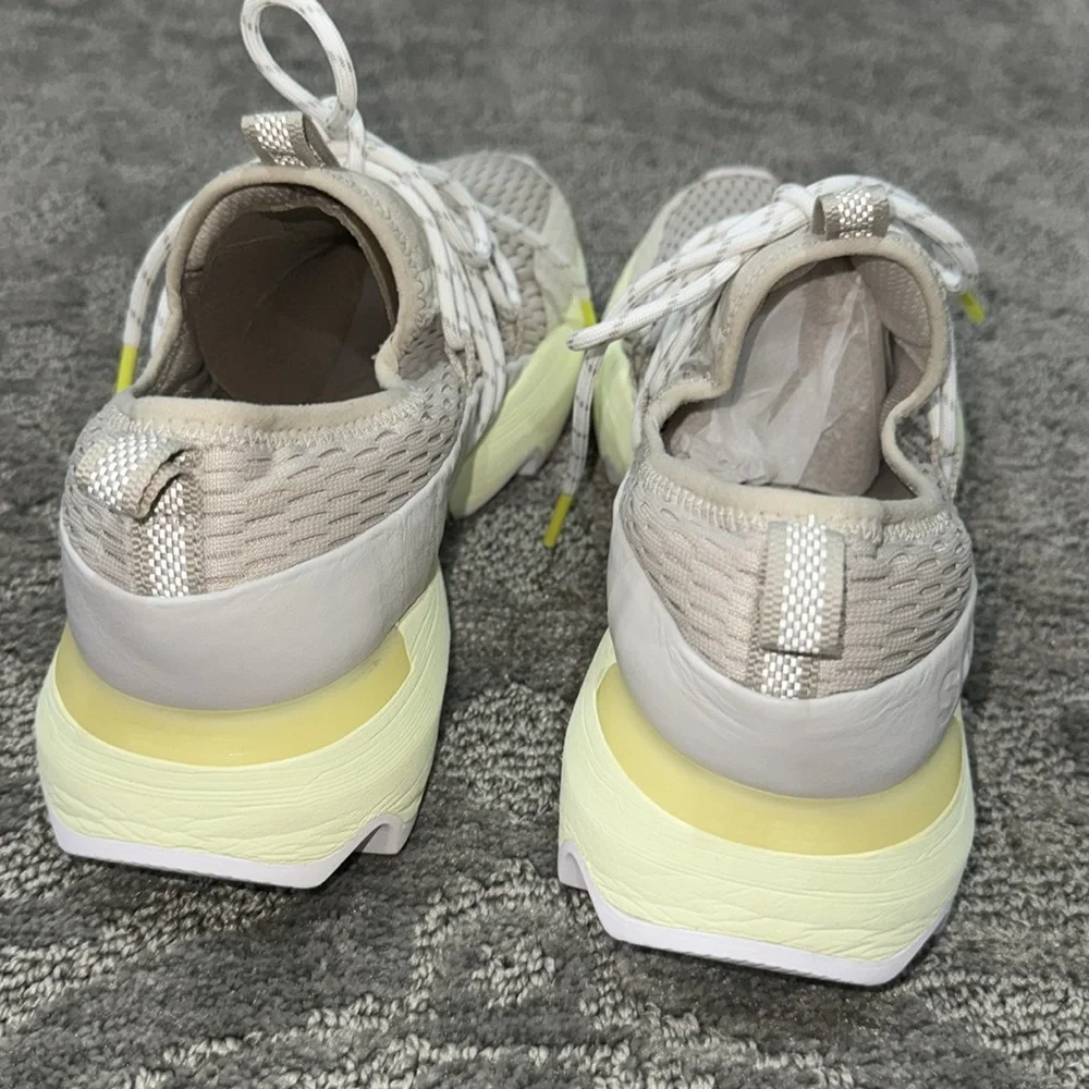 •Sorel Kinetic Impact• - Picture 5 of 6